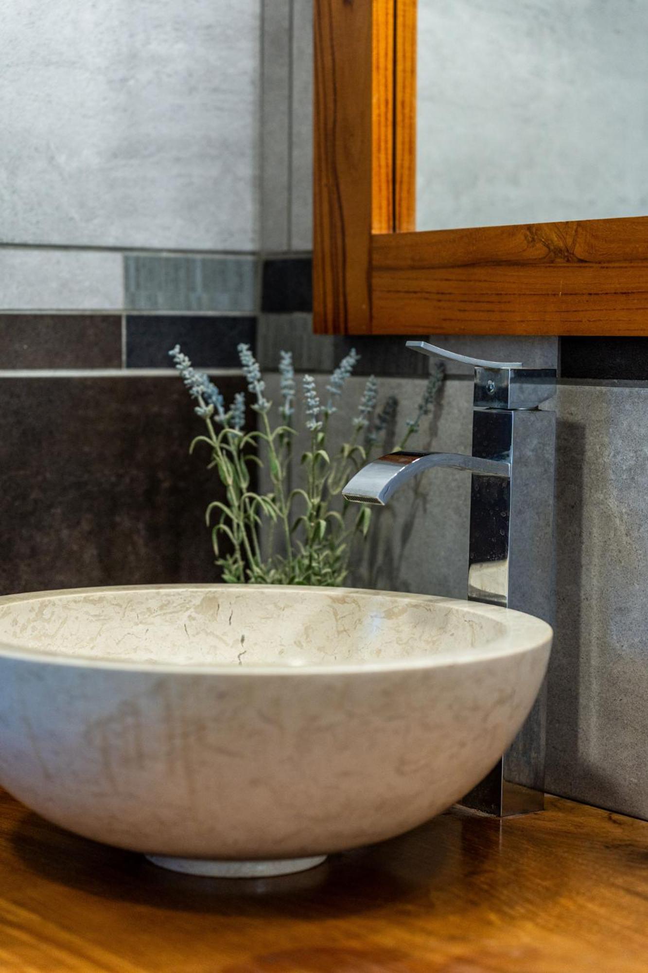 Villa Et Grand Jacuzzi Six Personnes, En Pleine Nature แซ็ง-โฌเซฟ ภายนอก รูปภาพ