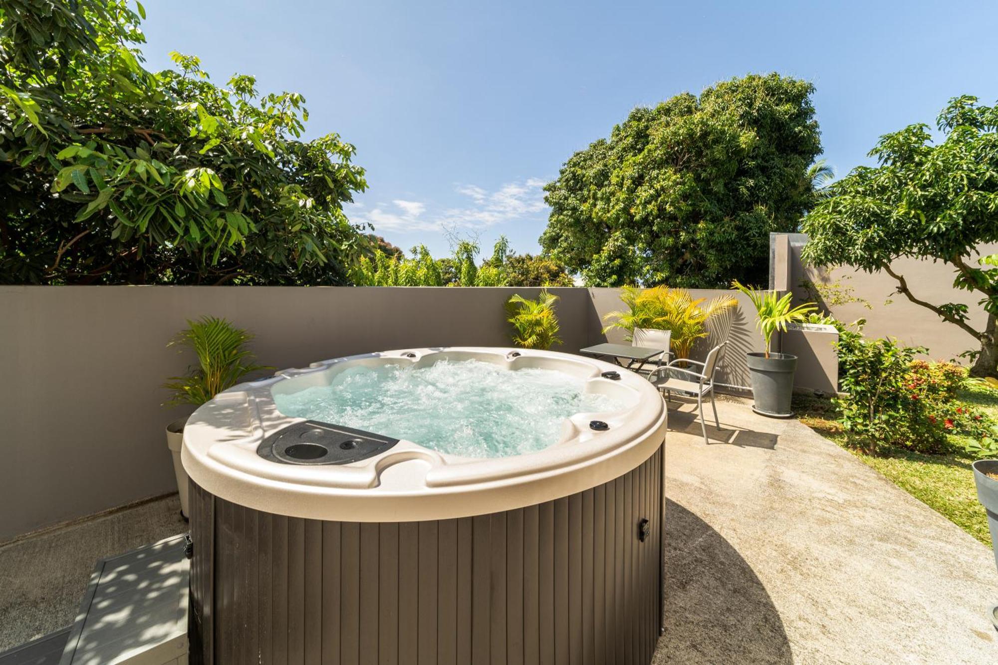 Villa Et Grand Jacuzzi Six Personnes, En Pleine Nature แซ็ง-โฌเซฟ ภายนอก รูปภาพ